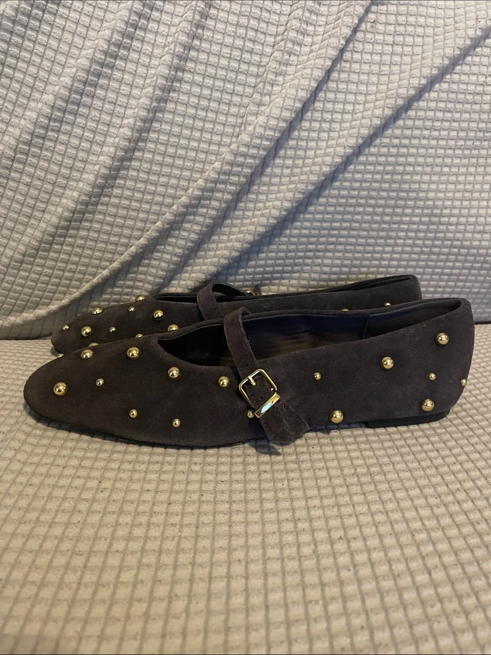 Zara women’s Dark Brown Mary Jane Flats with Gold Studs size 40 /9 us - Picture 4 of 7